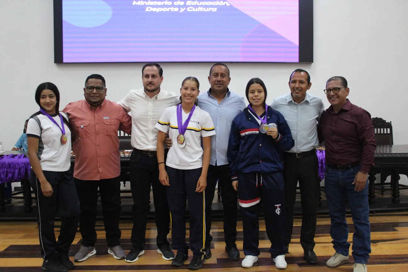 Estudiantes en actividad deportiva